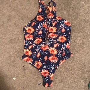 Cute low back onepiece